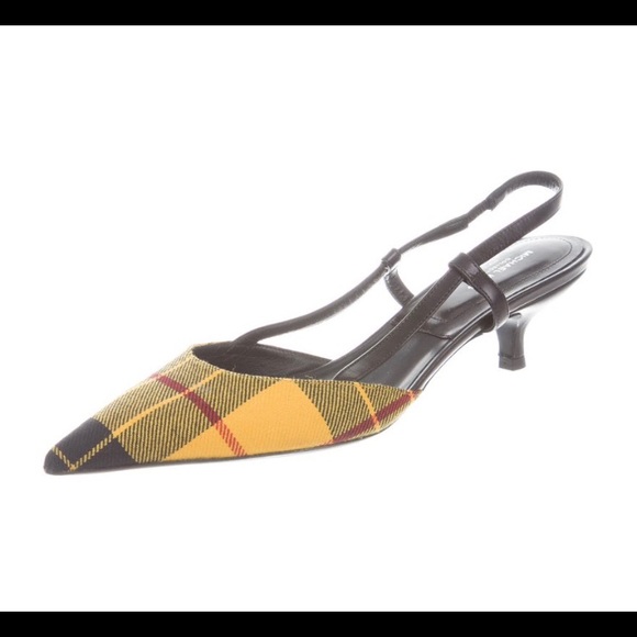 Shoes - Picture 2 of 9